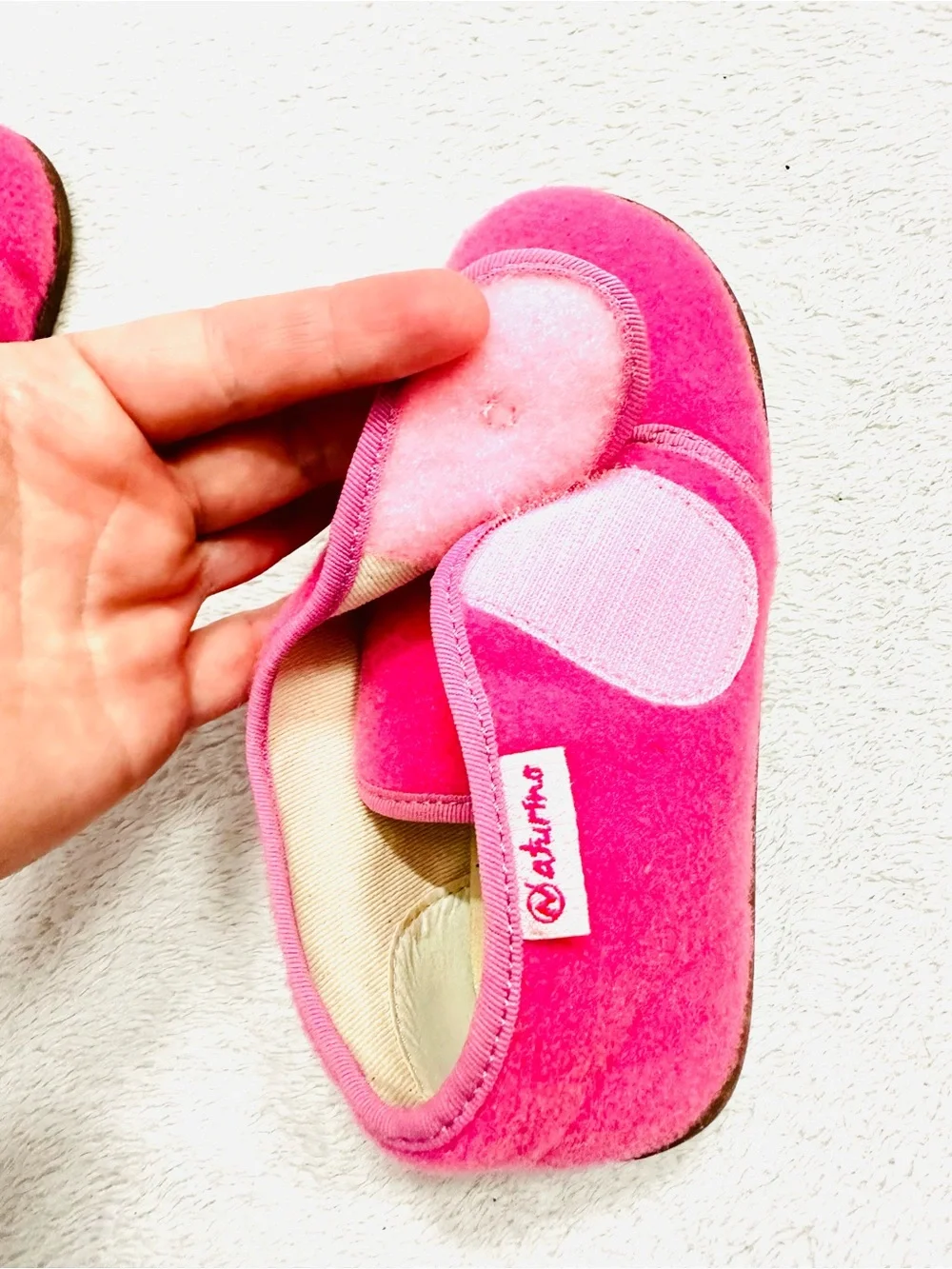 Naturino Girls Fashion House Cute Slippers Size 11 Pink Excellent Condition